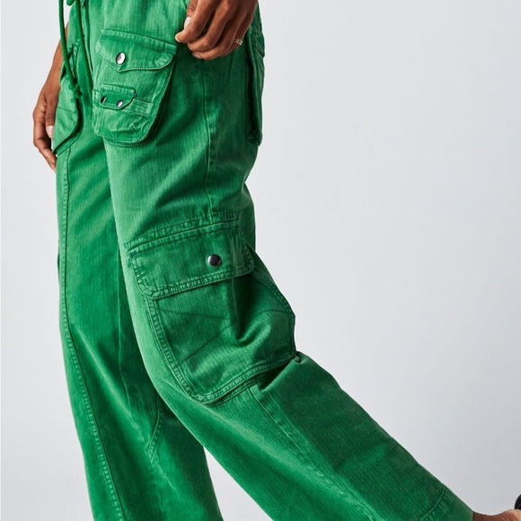 We The Free Vibrant Green Straight Leg Pants - Picture 3 of 8